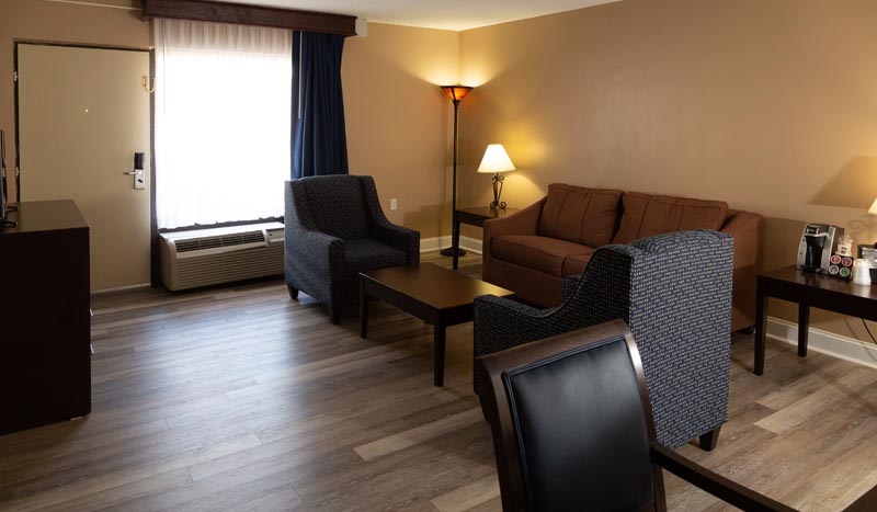 King Bed Suite at Hotel Pentagon arlington virginia